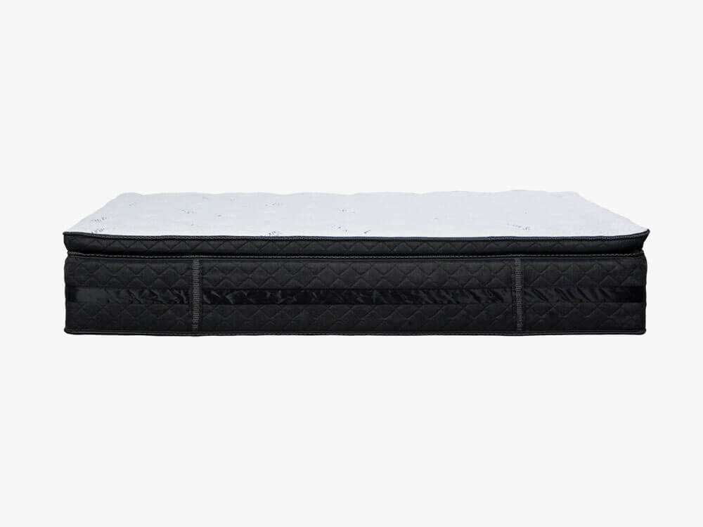Logan & Cove Hybrid Mattress (Side) | GoodMorning.com Vue de côté du matelas Logan & Cove