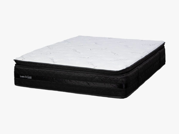 Vue trois-quart du matelas Logan & Cove
