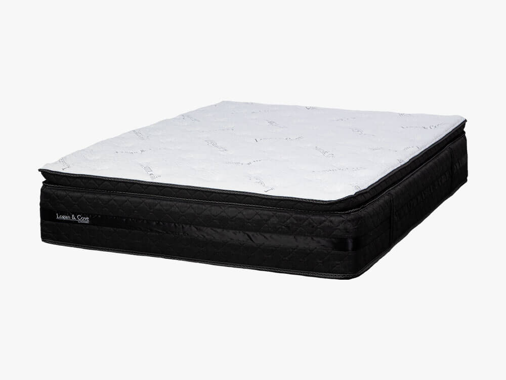 Logan & Cove Hybrid Mattress (Corner) | GoodMorning.com Vue trois-quart du matelas Logan & Cove