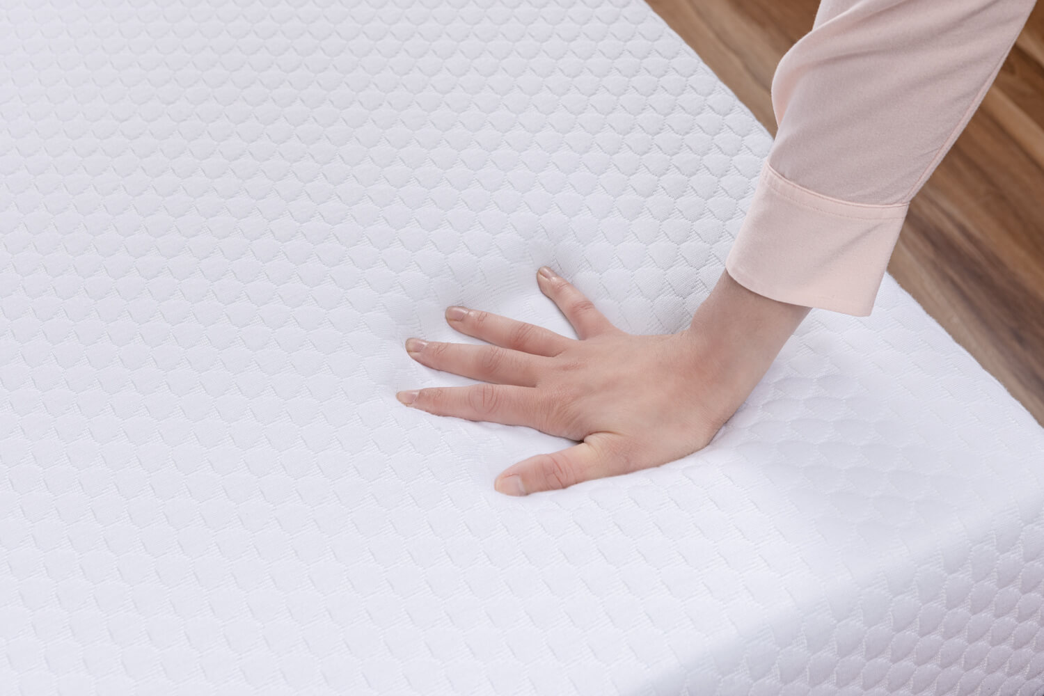 GM-CH-Mattress-Feature-LR-6 GM-CH-Mattress-Feature-LR-6